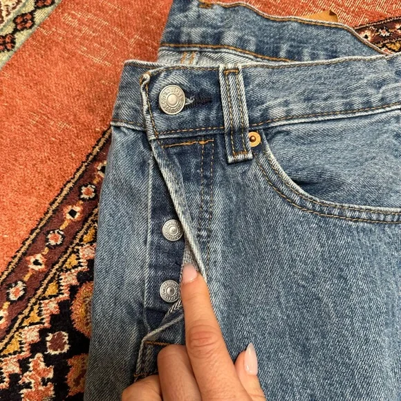 Vintage 501 Levi's Straight Leg Jeans Y2K light Blue Wash button fly - Picture 15 of 16